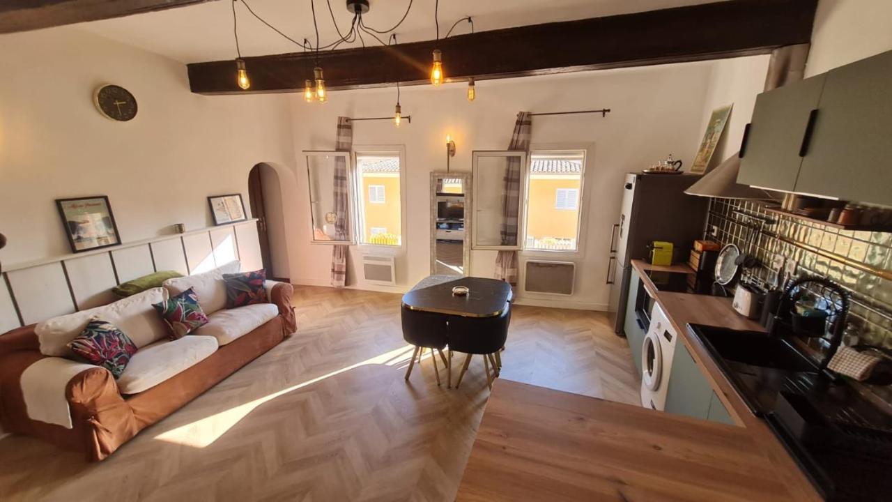 Sunny Apartment With Nice View In History City Center Aix-en-Provence Eksteriør billede