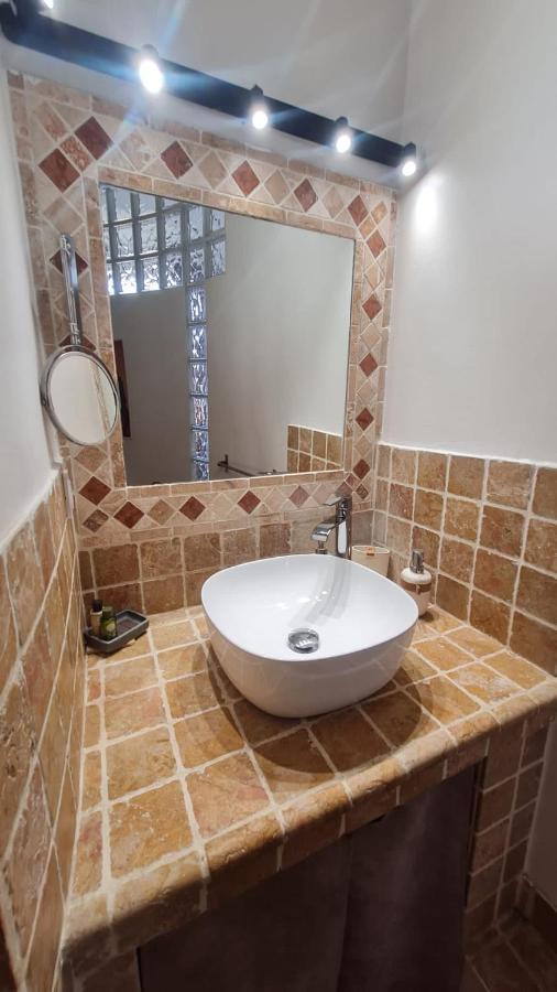 Sunny Apartment With Nice View In History City Center Aix-en-Provence Eksteriør billede