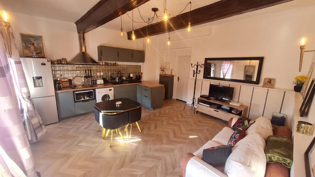 Sunny Apartment With Nice View In History City Center Aix-en-Provence Eksteriør billede